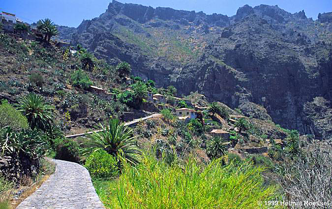 Steile Hänge in Masca